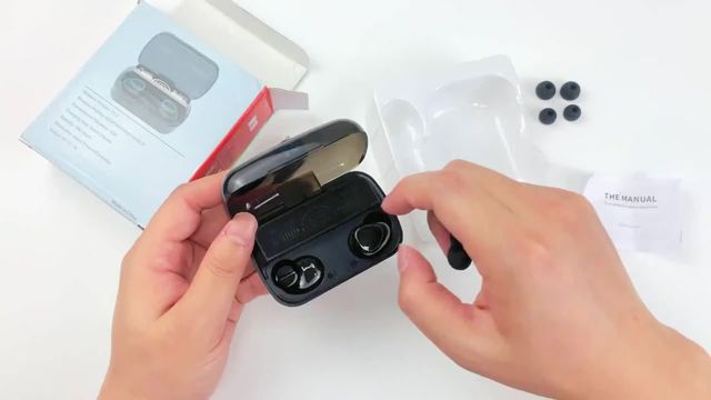 M10 Headset Bluetooth Full Bass Stereo 3500mAh Power Bank Wireless Earphone Tahan Air TWS With Mic